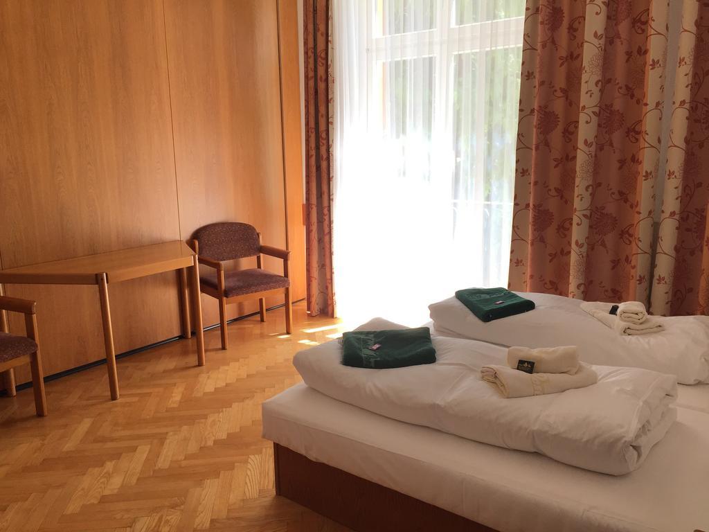 See-Hotel Post Am Attersee Weissenbach am Attersee Room photo